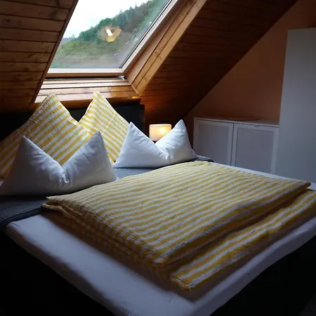 Altes Fachwerkhaus Mutter Mosel * Loef