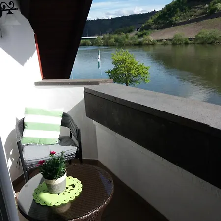 Altes Fachwerkhaus Mutter Mosel * Loef
