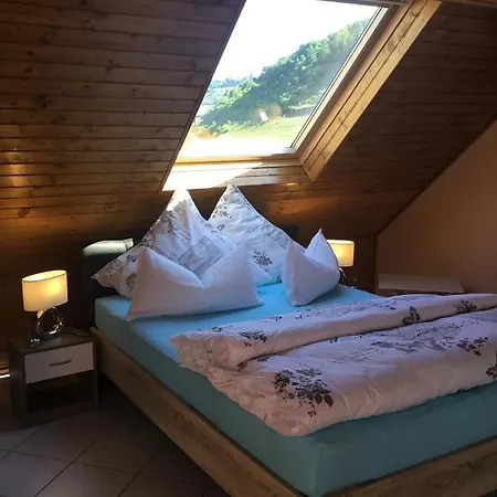 Altes Fachwerkhaus Mutter Mosel Loef